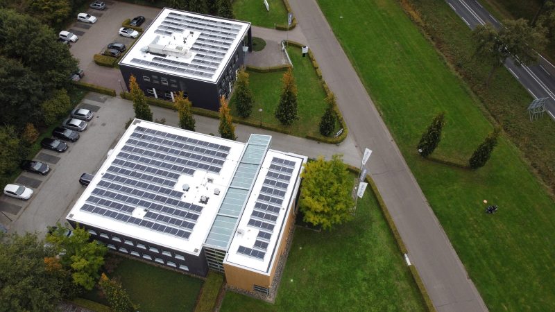 Een dak met Roofclix: koeler in de zomer, warmer in de winter Een dak met Roofclix: koeler in de zomer, warmer in de winter