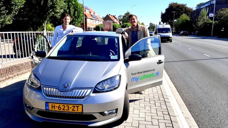 Op zoek naar een duurzame bijbaan? Kom ons team versterken! Op zoek naar een duurzame bijbaan? Kom ons team versterken!